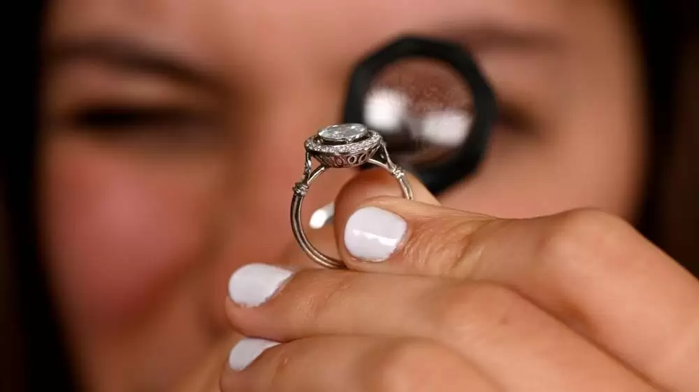  Onde posso vender meu anel de diamante por mais dinheiro?